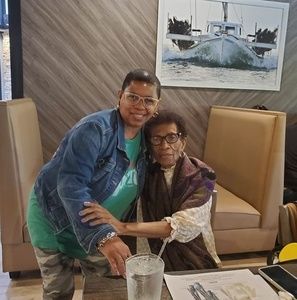 Meet your Posher, Beverly